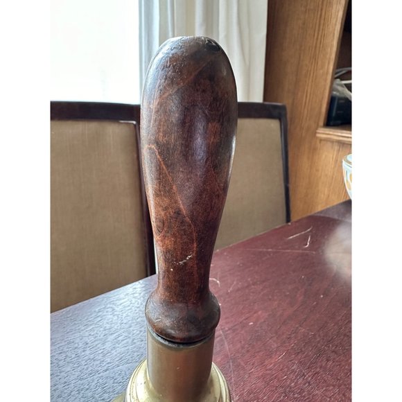 Vintage Heavy Brass Schoolhouse Hand Bell Wood Handle Retro Farmhouse Cottage Co - Picture 2 of 7
